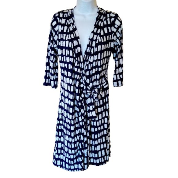 Papillion Blanc Dresses & Skirts - Black White Long Sleeve Faux Wrap  Stretch Dress Office Work Carreer Women Large